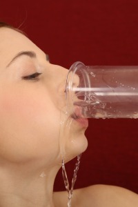 Antonia Sainz pisses through her black pantyhose