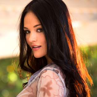 Nude Pics Of Logan Drae In Sunbeam - Babes.com