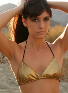 Alluring Vixens: Stunning Alluring Vixen Courtney teases in her Arabian Princess outfit in the desert